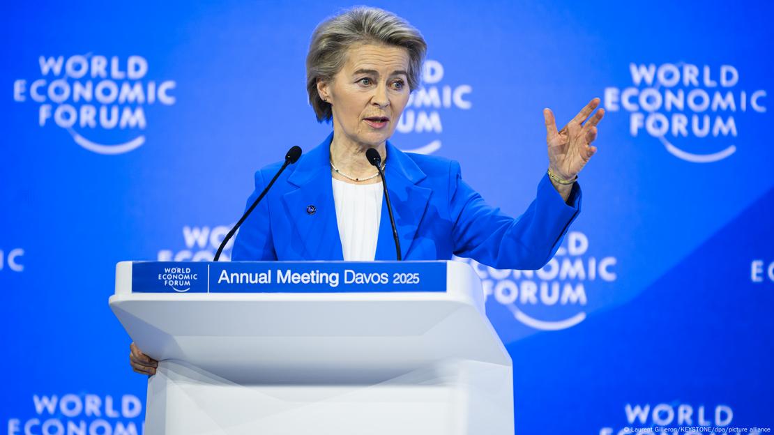 Ursula von der Leyen duke mbajtur fjalim në Davos 2025 