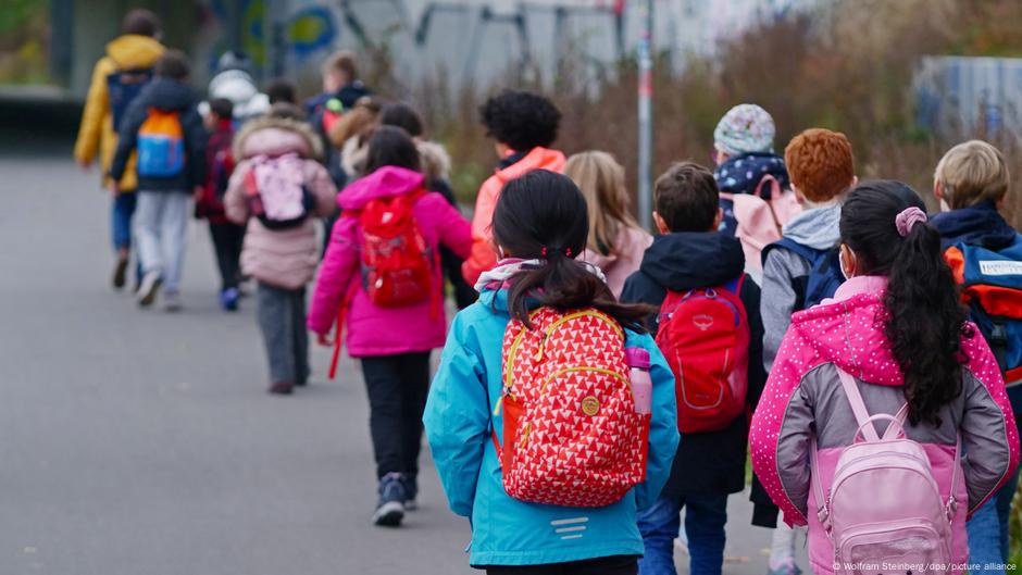 Germany debates quota for immigrant students