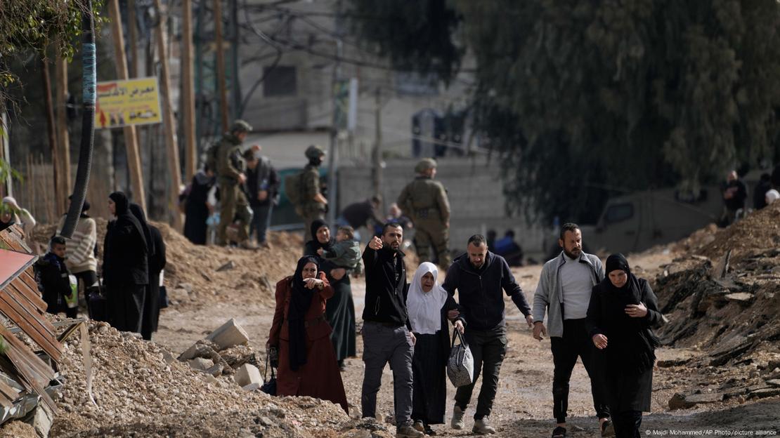 Refugiados abandonan el campo de Yenín (23.01.2025).