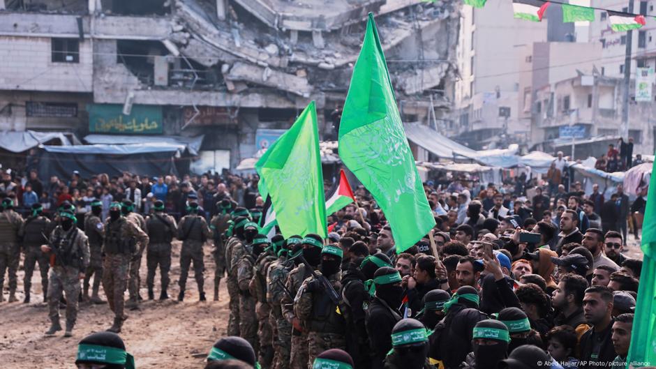 Hamas neposredno pre predaje izaelskih talaca Crvenom krstu 25.01.2025.