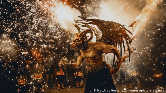 Correfoc: Catalonia's devilish fire celebration