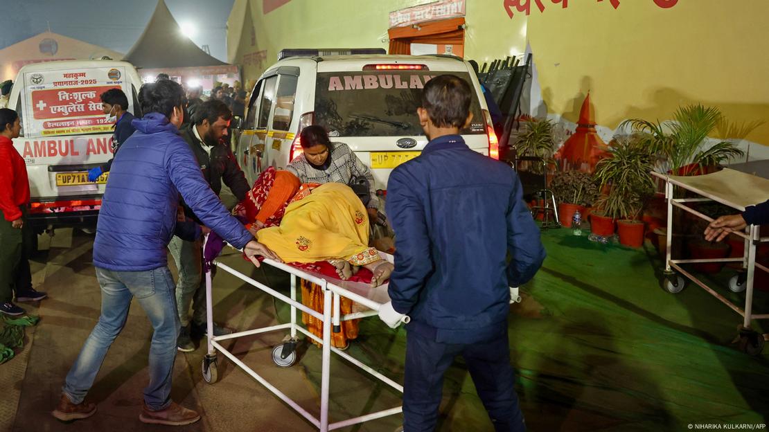 Los médicos reportaron numerosas personas heridas a causa de la estampida durante el festival Kumbh Mela, el miércoles 29.01.2025. Los médicos reportaron numerosas personas heridas a causa de la estampida durante el festival Kumbh Mela, el miércoles 29.01.2025.