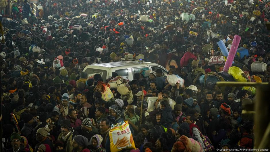 India: Several feared dead after stampede at Kumbh Mela  – DW – 01/29/2025