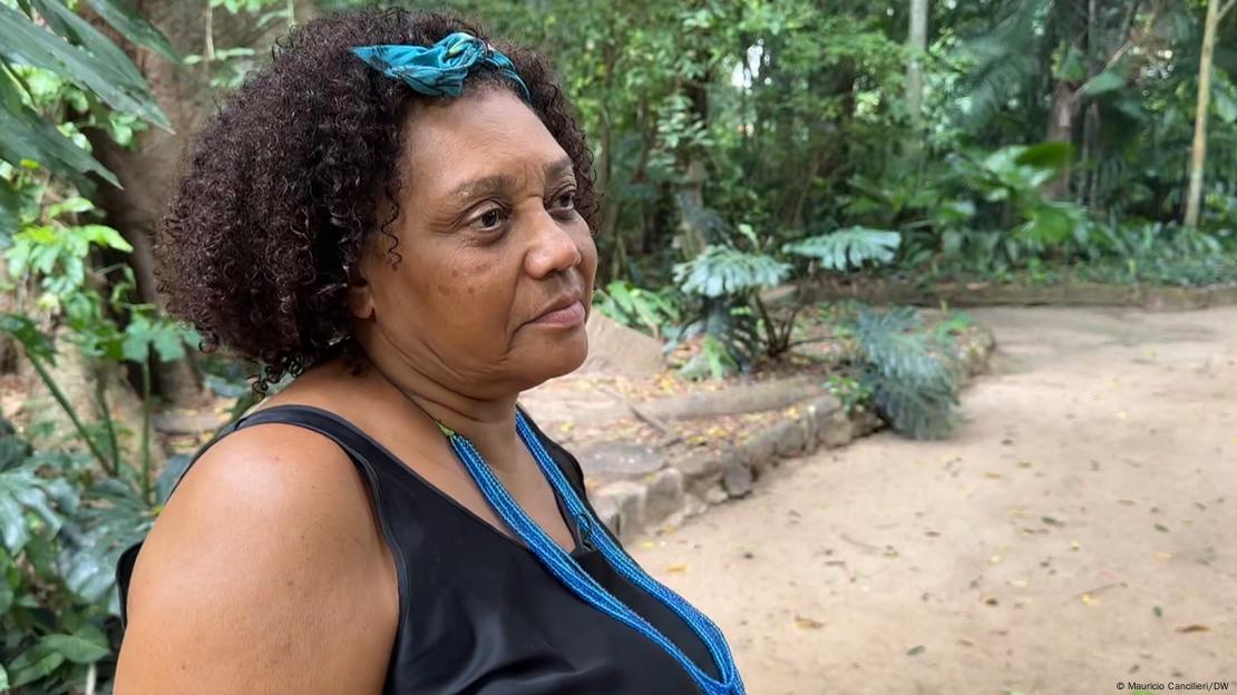 A pesquisadora Marlucia Martins durante entrevista no parque zoobotânico do Museu Emílio Goeldi