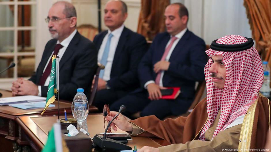 بعد عرقلة إسرائيلية.. وزراء عرب يؤجلون زيارتهم لرام الله – DW – 2025/5/31