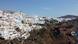 Blick auf den Ort auf der Insel Santorini in Griechenland Blick auf den Ort auf der Insel Santorini in Griechenland