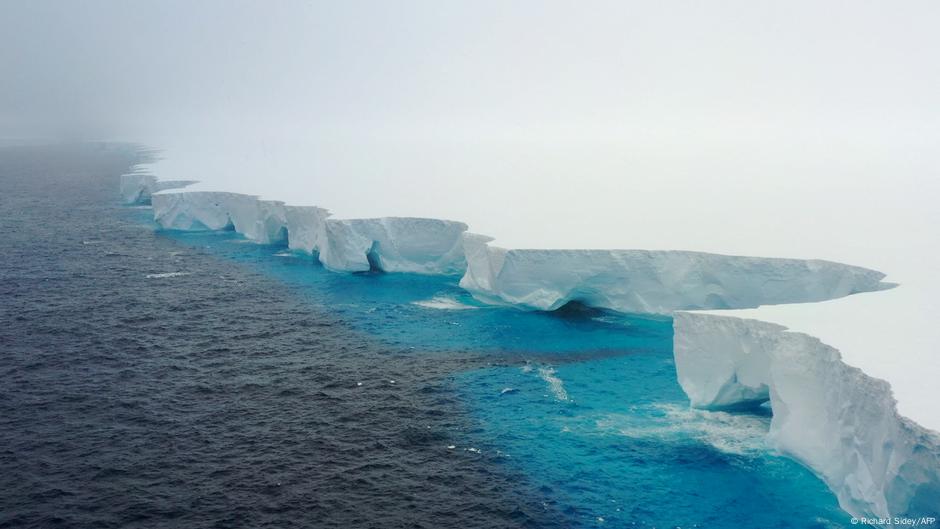 Iceberg gigante A23a se derrite frente a la Antártica
