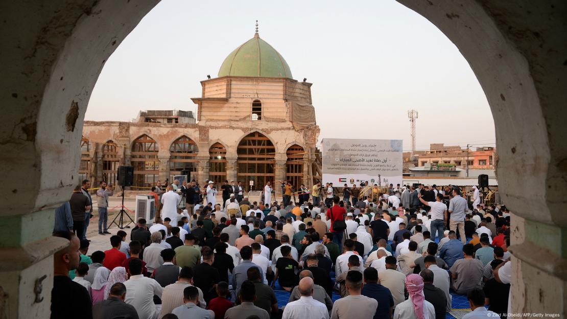 النوری مسجد کو اب باقاعدہ طور پر دوبارہ کھول دیا گیا ہے النوری مسجد کو اب باقاعدہ طور پر دوبارہ کھول دیا گیا ہے