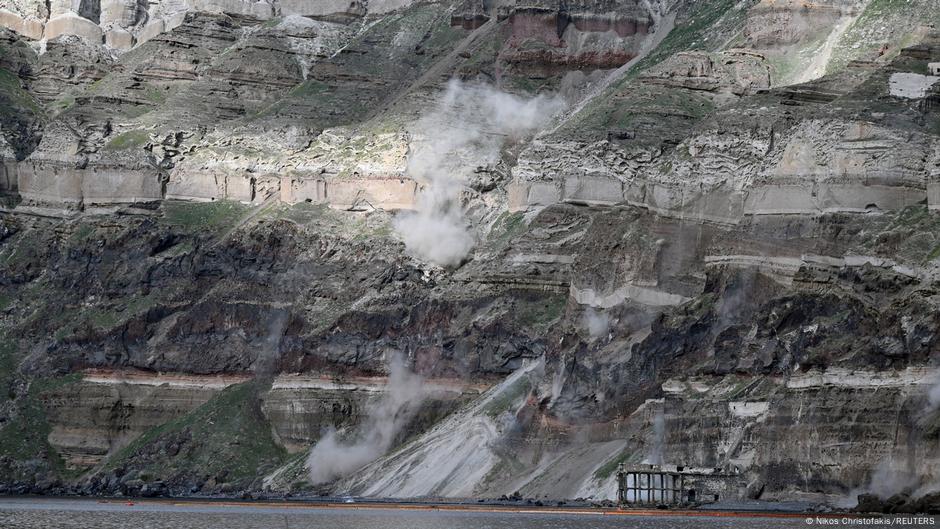 Terremotos Sacuden Islas Griegas, Miles Evacúan Santorini – DW – 04/02/2025