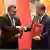 Президент Кыргызстана Садыр Жапаров провел переговоры с председателем КНР Си Цзиньпином (справа)