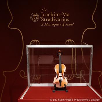 【本日最終】Antonio Stradivarius バイオリン Stradivarius violin sells for $11.3 million at auction : NPR