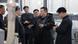 Nordkoreas Machthaber Kim Jong Un im Gespräch mit Genossen bei der Besichtigung einer Anlage zur Herstellung von Nuklearmaterial (Aufnahme vermutlich im Januar) Nordkoreas Machthaber Kim Jong Un im Gespräch mit Genossen bei der Besichtigung einer Anlage zur Herstellung von Nuklearmaterial (Aufnahme vermutlich im Januar)