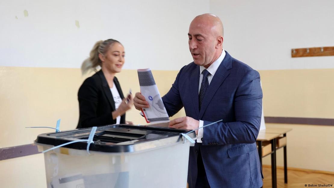 Haradinaj na biračkom mjestu