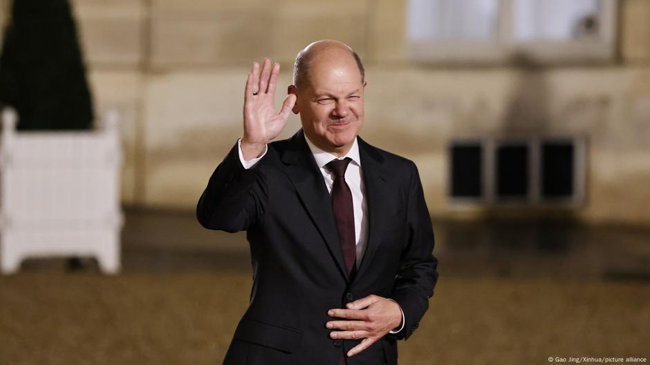 German chancellor olaf scholz refuses to give in