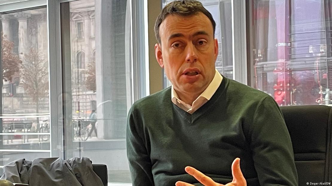 Ο Νιλς Σμιντ (SPD), υφυπουργός Άμυνας