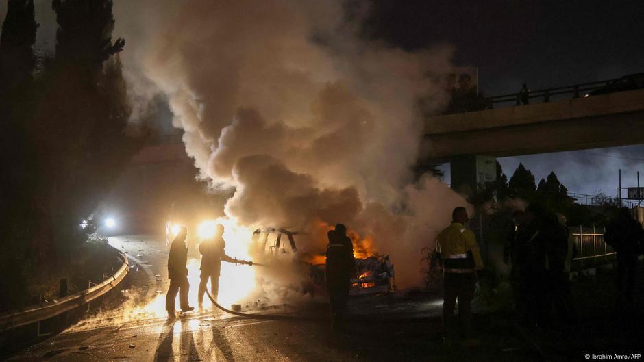 هجوم على قافلة لـ"يونيفيل" ببيروت ولبنان يتعهد بمعاقبة المعتدين
