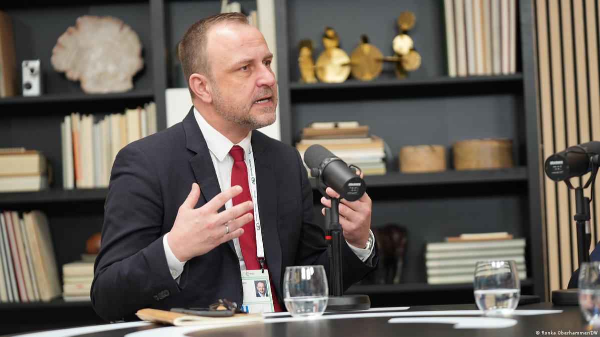 Münchner Sicherheitskonferenz 2025 | Peter Neumann, Politikwissenschaftler 诺伊曼:英法荷等国的情报机构拥有比德国大得多的权限