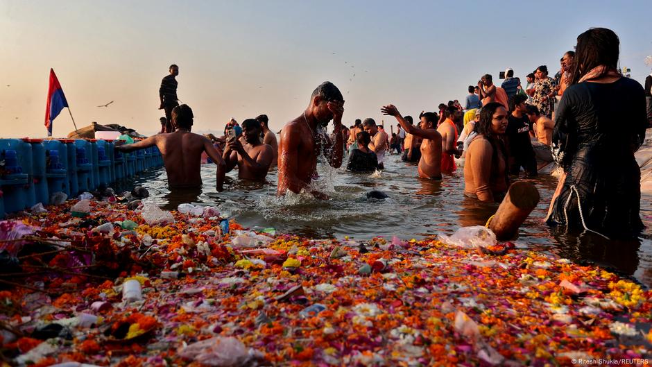 India's Kumbh Mela brings up environmental challenges