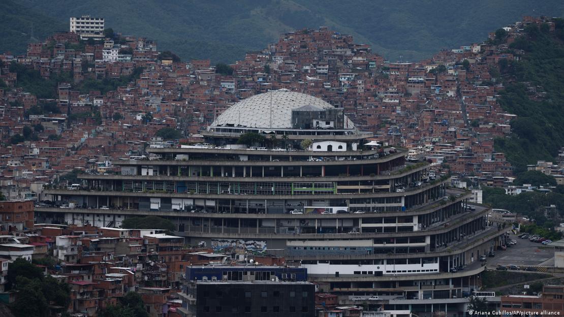 Helicoide Cezaevi'nin dış görünümü