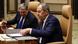 El Ministro de Exteriores ruso, Sergei Lavrov (d.), y el asesor de política exterior del presidente ruso, Yuri Ushakov.