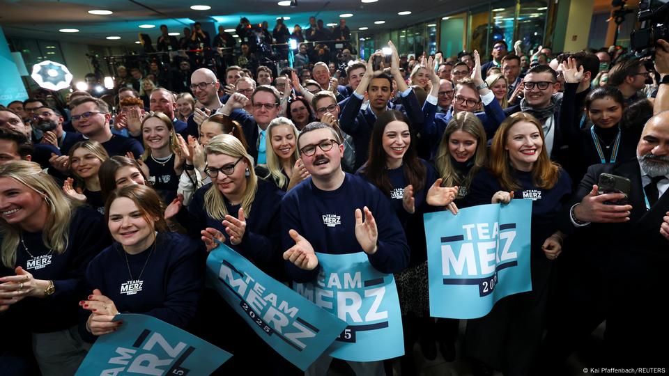 CDU Genel Merkezi'nde sonuçlar memnuniyetle karşılandı