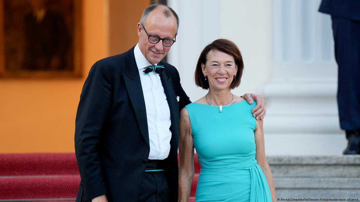 Коя е Шарлоте Мерц: съпругата на новия канцлер на Германия 