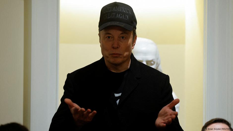 Musk reconoce que Tesla no saldrá «indemne» de los aranceles – DW – 27/03/2025