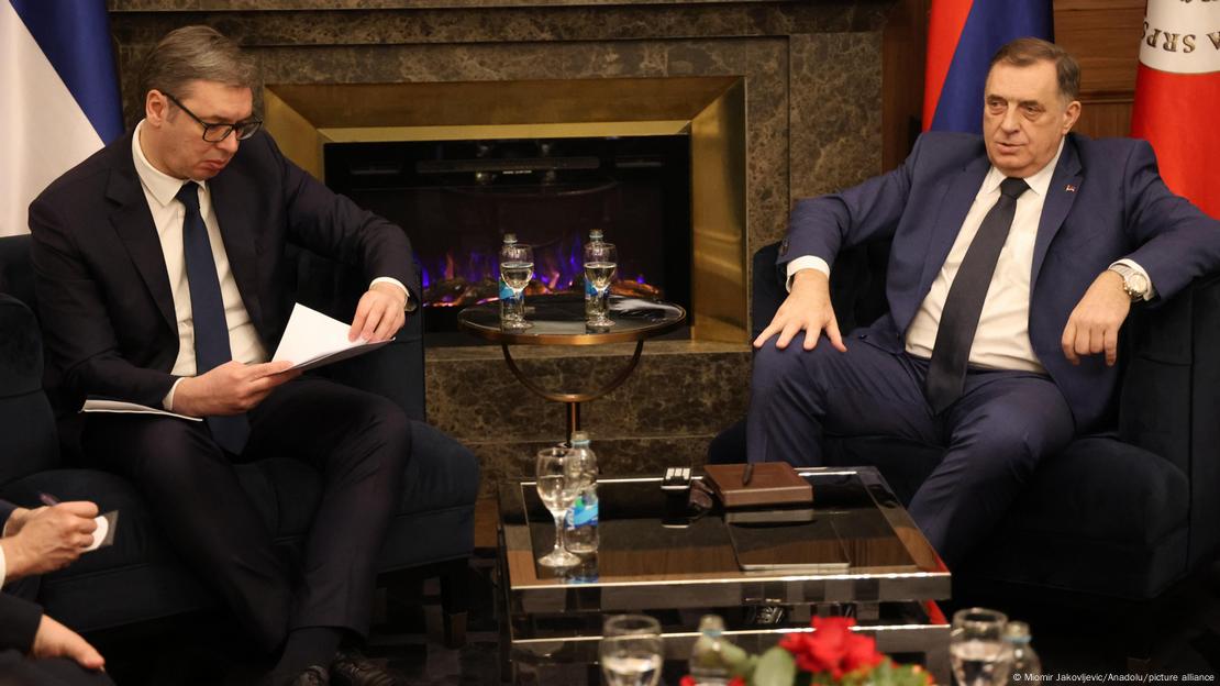 Aleksandar Bucic dhe Milorad Dodik gjatë një takimi 