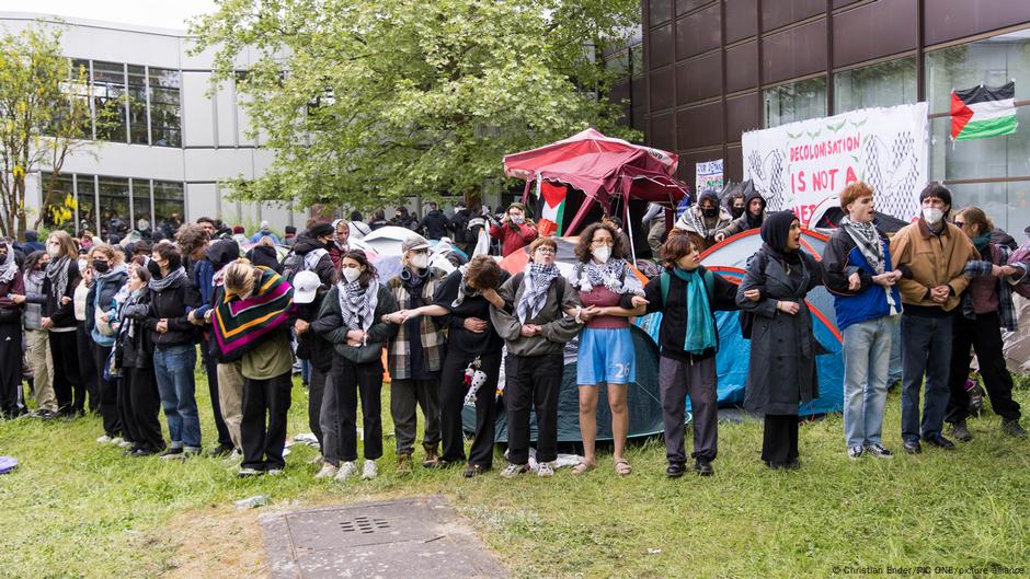 Tokom okupacije Slobodnog univerziteta u Berlinu u maju 2024, propalestinski aktivisti su, između ostalog, pozvali na solidarnost s civilnim stanovništvom u Gazi - ali tokom protesta čule su se i antisemitske izjave