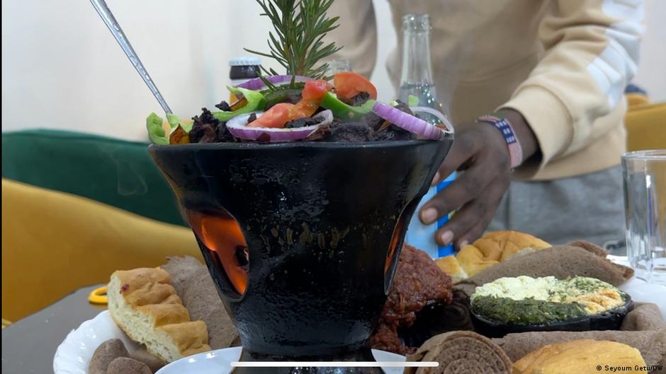 በስደት ህይወቱን በመቀየር ለሌሎችም የተረፈው ወጣት ኢትዮጵያዊ