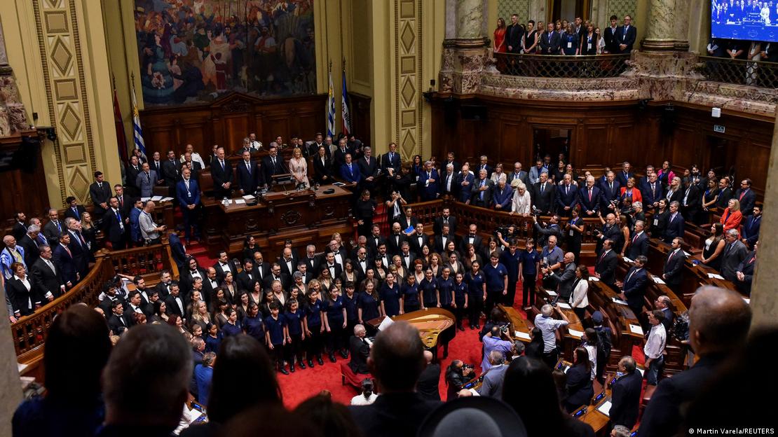 El Palacio Legislativo durante la juramentación de Orsi, Montevideo (01.03.2025) El Palacio Legislativo durante la juramentación de Orsi, Montevideo (01.03.2025)