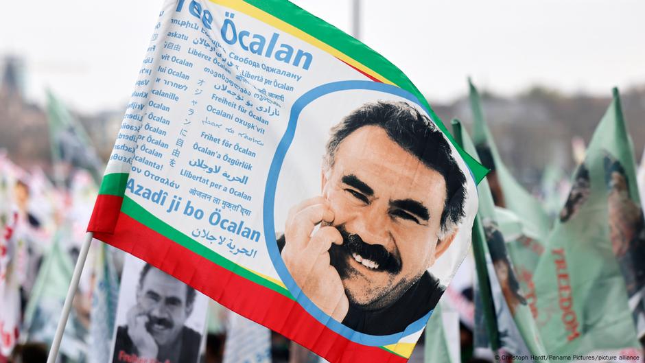 La guerrilla PKK anuncia disolución y fin de lucha armada – DW – 12/05/2025