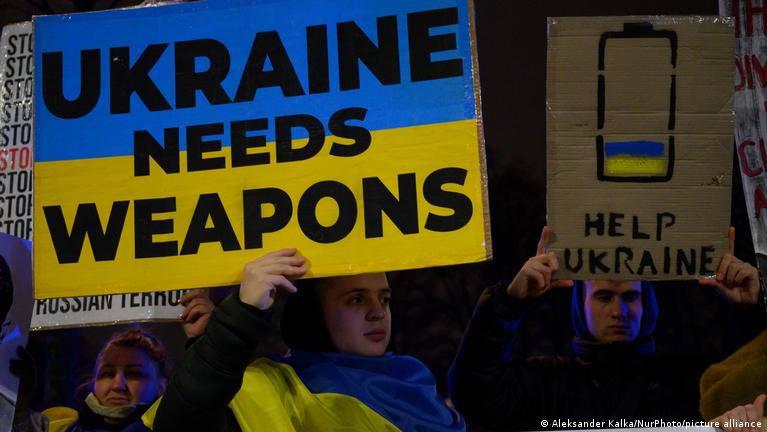 Ukraine updates: EU leaders to meet at defense summit – DW – 03/06/2025