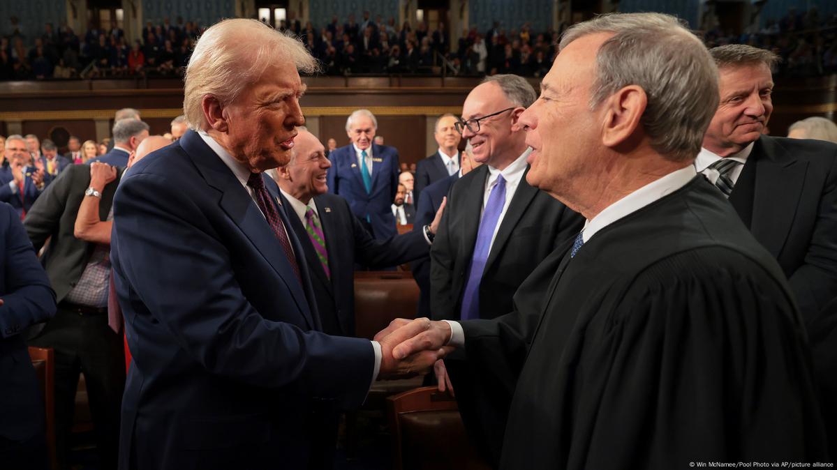 Líder de Corte Suprema reprende a Trump por ataque a juez – DW – 19/03/2025