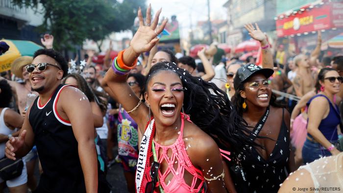 [Coluna Tropiconomia] Carnaval, a força subestimada do Brasil