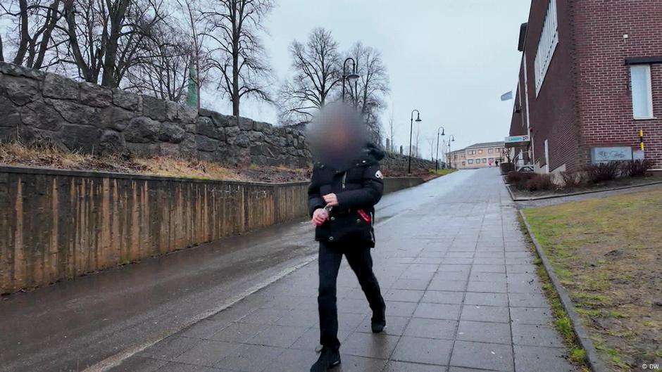 The Swedish gangs recruiting teenage hitmen  – DW – 03/01/2025