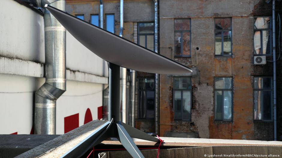 СБУ затримала двох осіб за реєстрацію Starlink для росіян