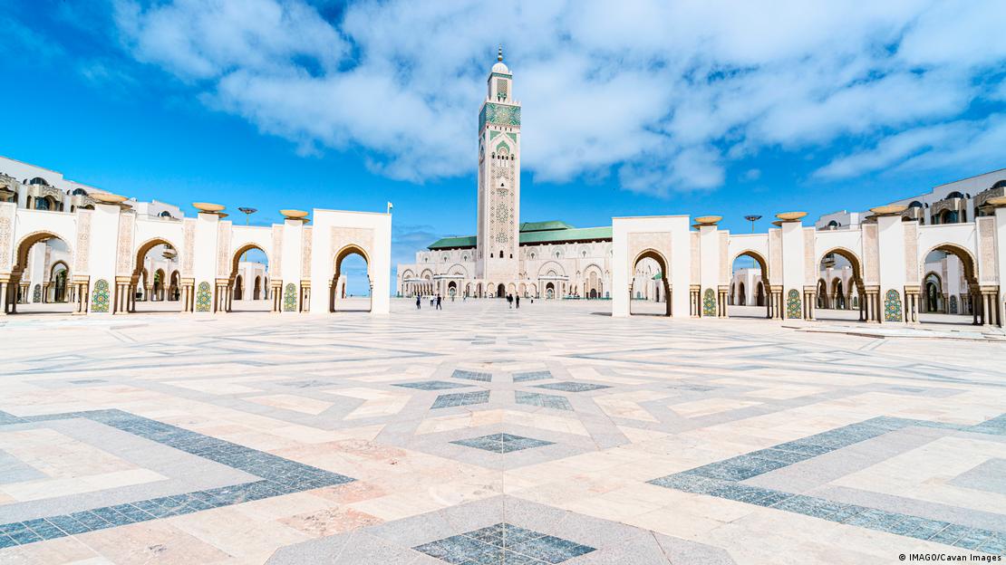 La mosquée Hassan II de Casablanca, Casablanca-Settat, au Maroc. La mosquée Hassan II de Casablanca, Casablanca-Settat, au Maroc.