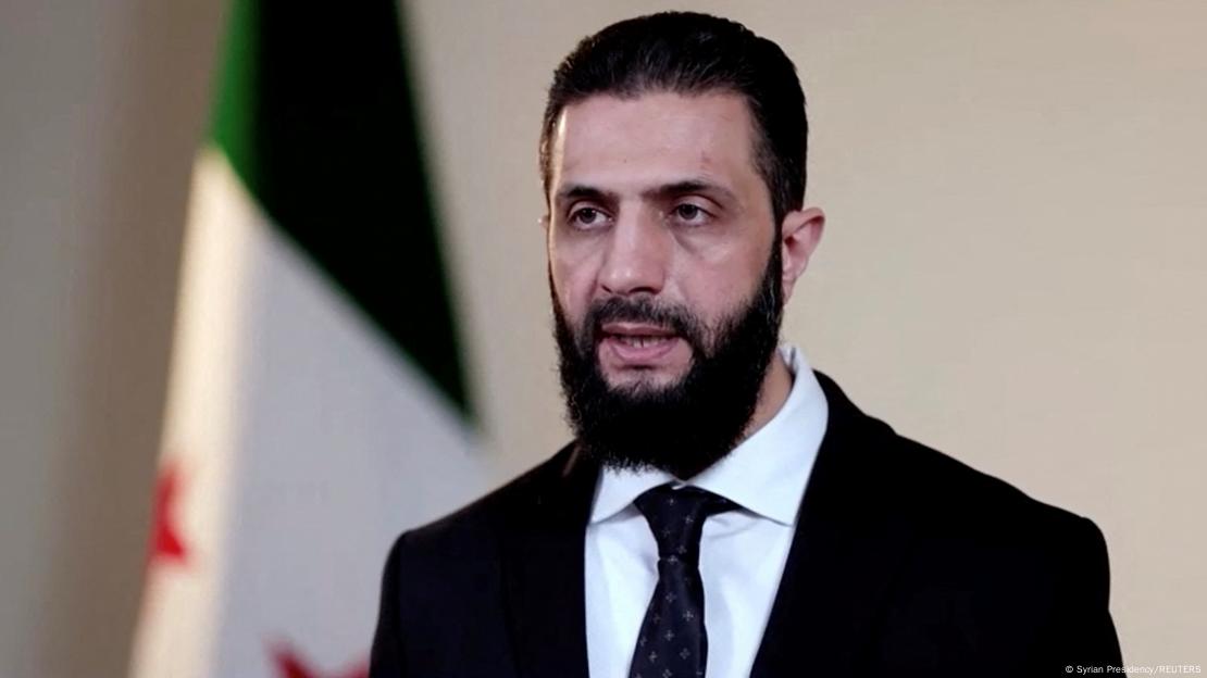 Ahmed al Sharaa, presidente interino sirio. Ahmed al Sharaa, presidente interino sirio.