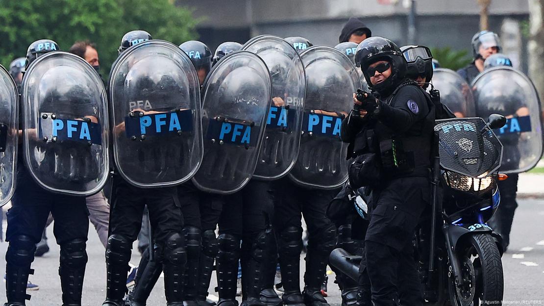 Argentinien Buenos Aires 2025 | Protest gegen Mileis Sparpolitik 