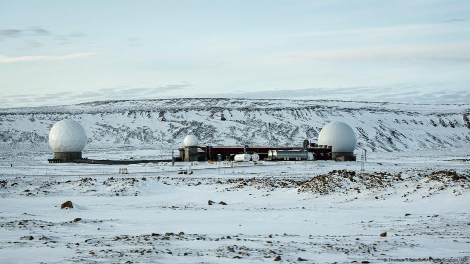 Denmark summons US envoy over Greenland influence reports – DW – 08/27/2025