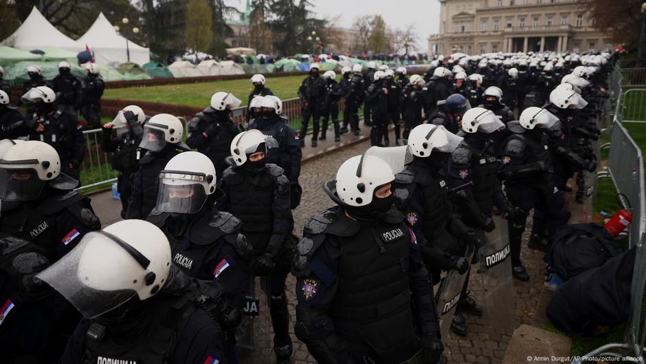 Policija u Pionirskom parku