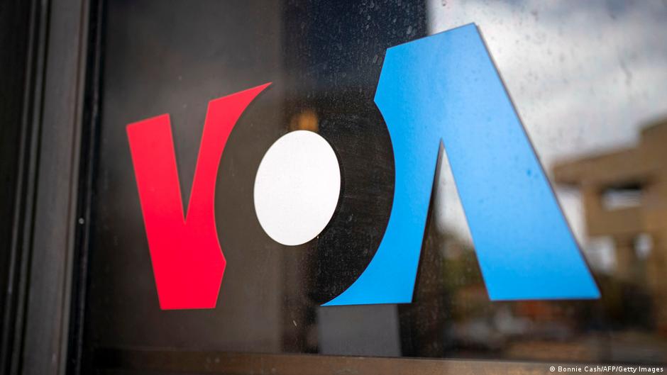 የዶናልድ ትራምፕን ፕሬዝዳንታዊ ትዕዛዝ የአሜሪካ ድምጽ ራዲዮን ከስርጭት አስወጣ የዶናልድ ትራምፕን ፕሬዝዳንታዊ ትዕዛዝ የአሜሪካ ድምጽ ራዲዮን ከስርጭት አስወጣ