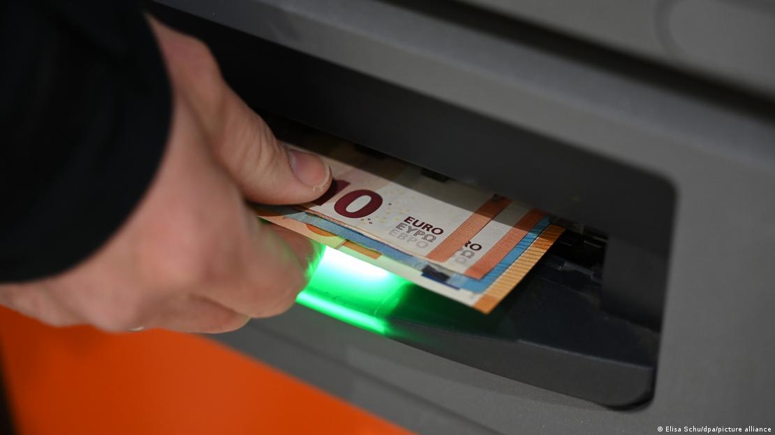 Pamje simbolike, bankomat