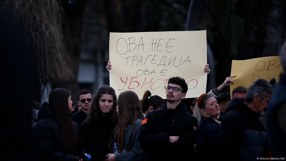 Protesti u Kočanima nakon požara u kojem je poginulo 59 ljudi