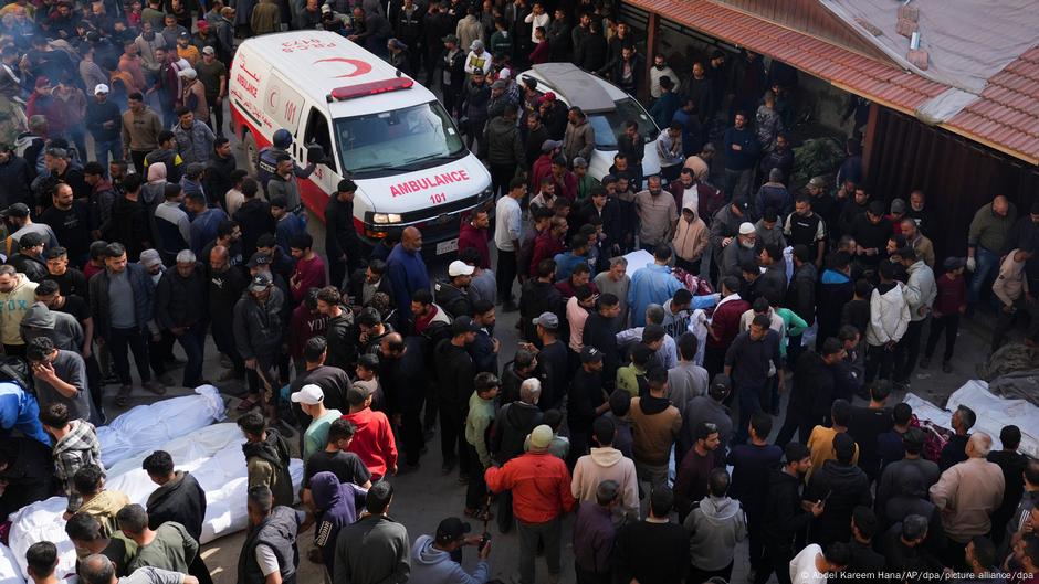 غزةـ تنديد دولي بالغارات الإسرائيلية وحماس تعلن مقتل قيادات