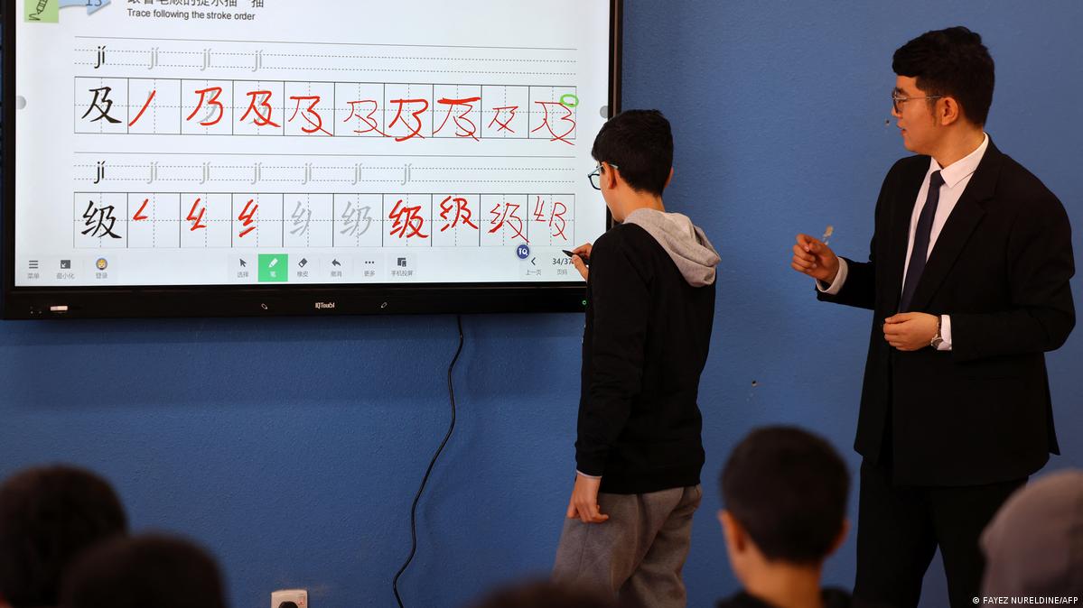 中文成为世界越来越有影响力的语言，但从商业、学术到社群媒体与娱乐，英语仍被视为全球最主要的通用语言。