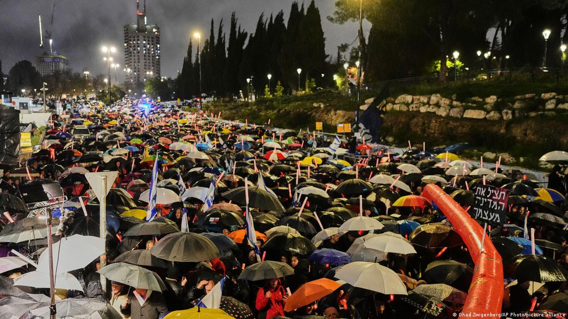 Διαδήλωση εναντίον του Νετανιάχου στην Ιερουσαλήμ Διαδήλωση εναντίον του Νετανιάχου στην Ιερουσαλήμ