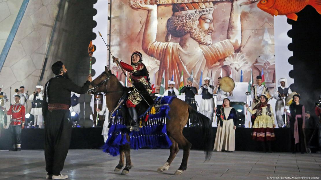 برگزاری مراسم نوروز در تهران با حضور نمایندگان اقوام مختلف برگزاری مراسم نوروز در تهران با حضور نمایندگان اقوام مختلف