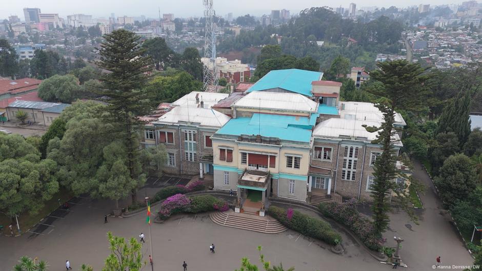 የኢትዮጵያ ዩኒቨርሲቲዎች የማስተማሪያ ሆስፒታሎች በጀት መፈተሽ እንዳለበት የገንዘብ ሚኒስትሩ አቶ አሕመድ ሽዴ ተናገሩ